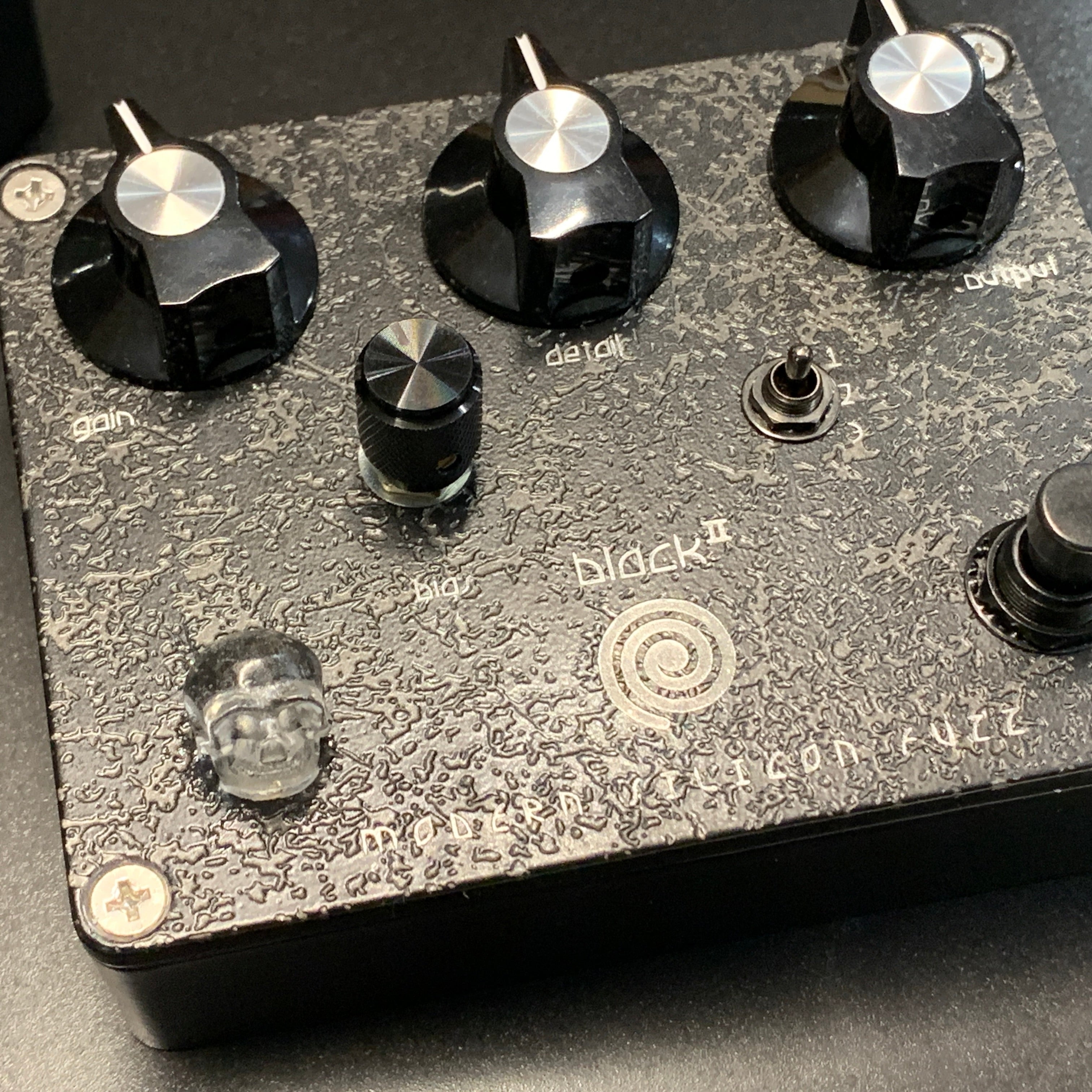 Brute Fuzz – Spiral Electric FX