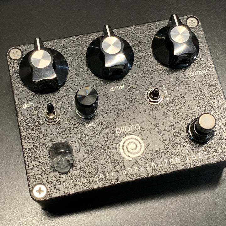 Corrosion Ltd. Ed. Allora High-Gain Darlington Fuzz