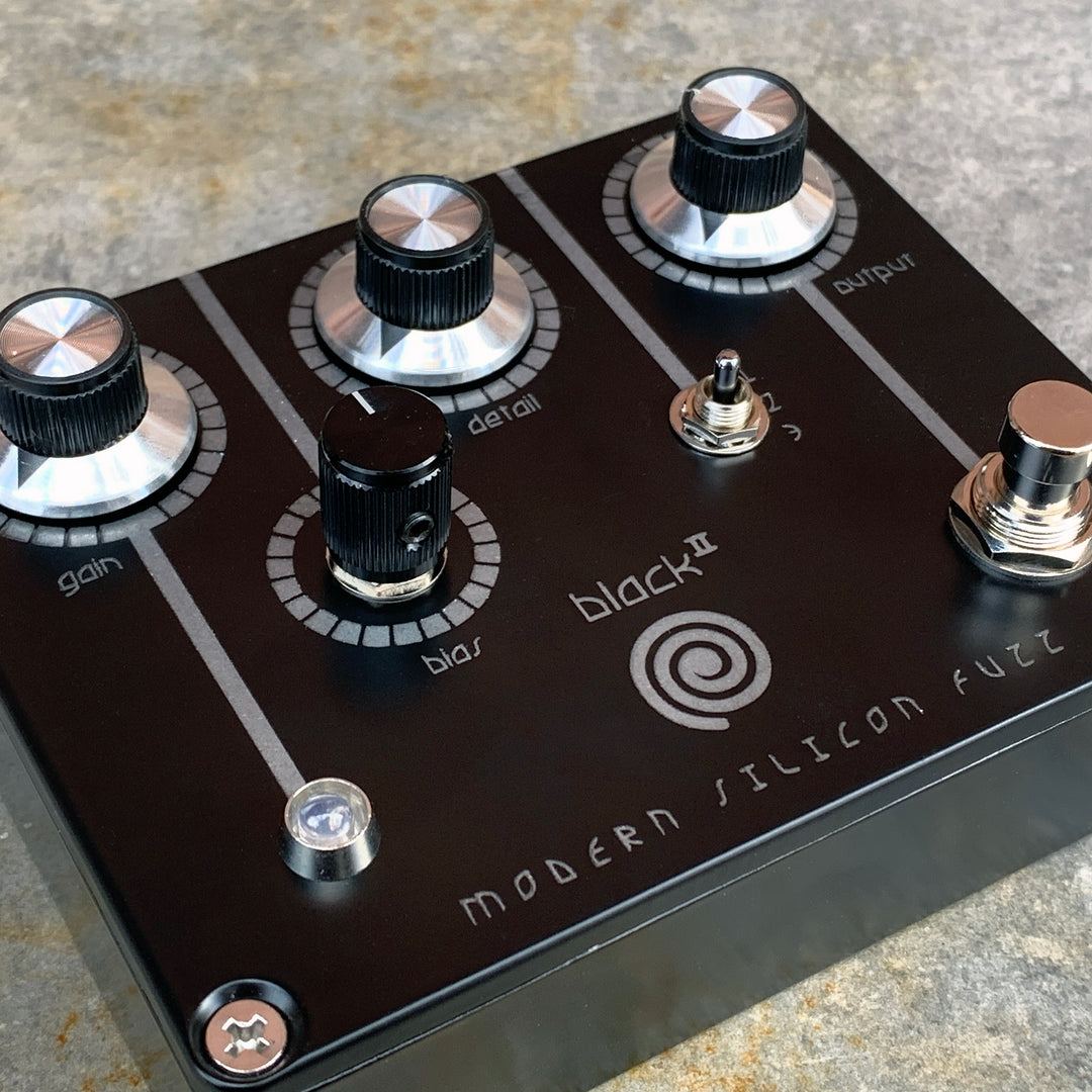 life pedal v2 Black Spiral II Modern Silicon Fuzz – Spiral Electric FX