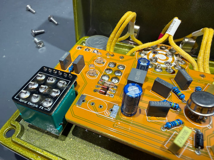 Limited Edition Gold "Folio" LF351 2025