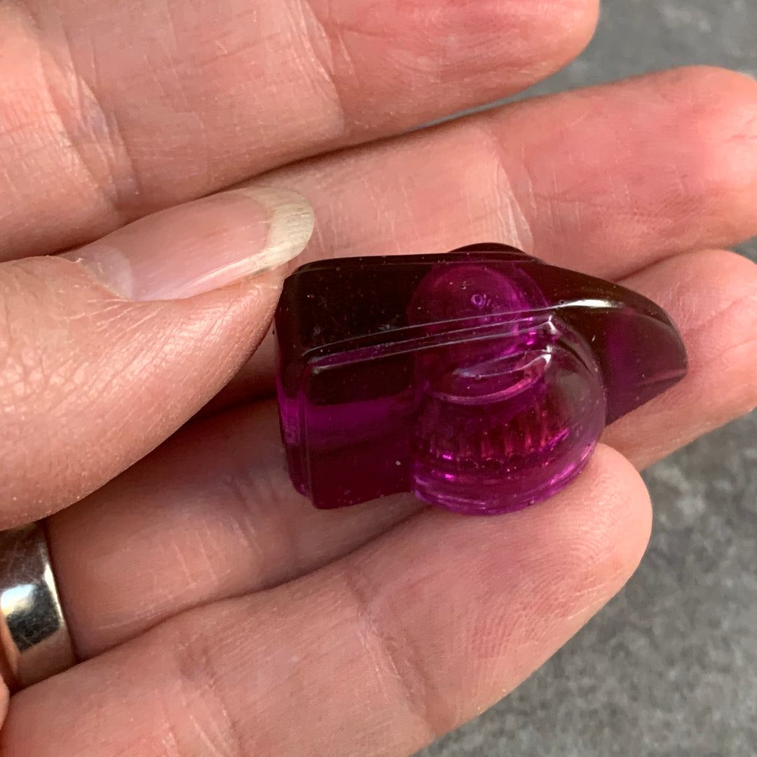 Deco-Wedge Knob with Set Screw - Fuschia